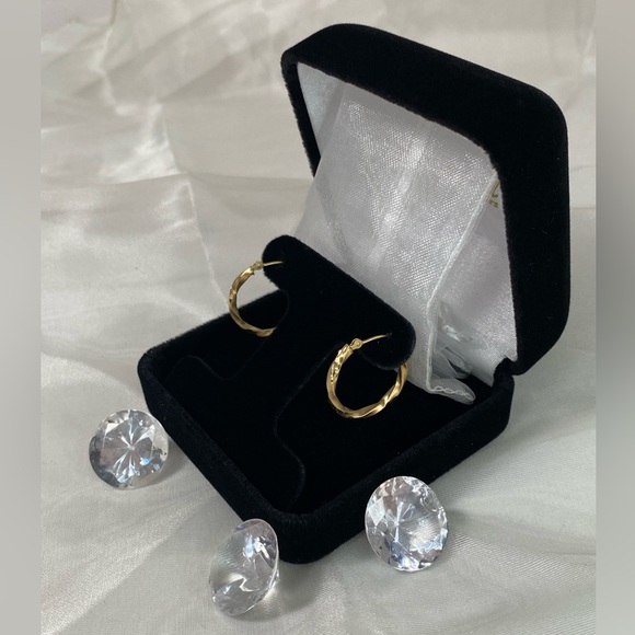 14K YELLOW GOLD Classic twisted hoop earrings matte and shine REAL GOLD vintage - Picture 2 of 15